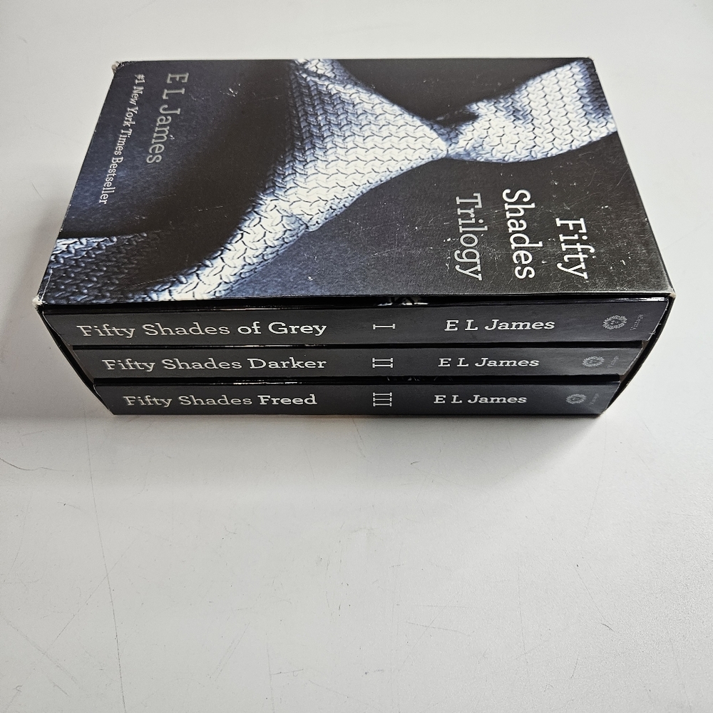 Fifty Shades Triology Books (3)